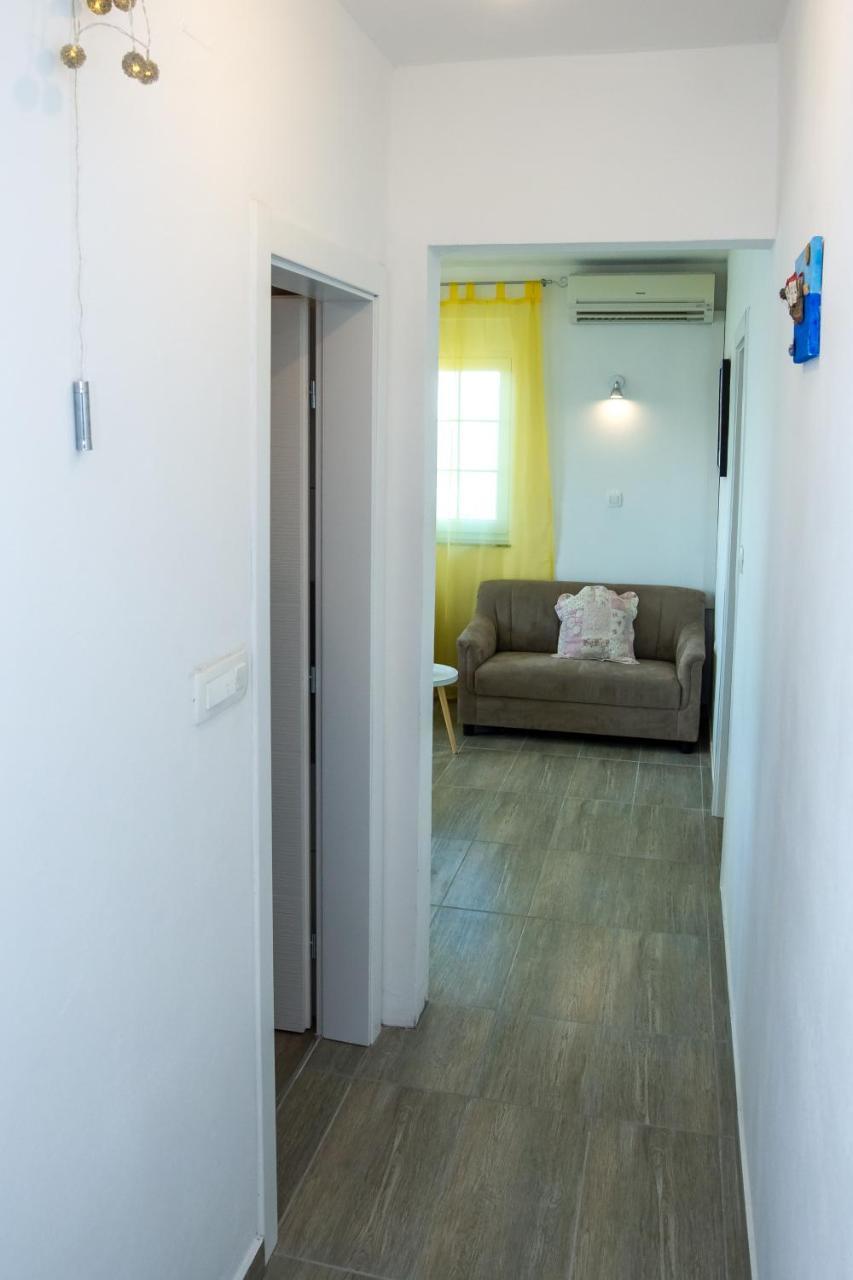 Apartments Luka Rtina Bagian luar foto